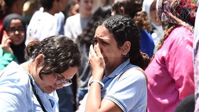 20 صورة ترصد دموع طالبات الثانوية بسبب امتحان اللغة العربية