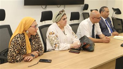 وزارة العمل تبحث مع شركاء اجتماعيين تطوير مناهج التدريب المهني