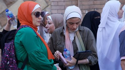 طلاب الثانوية بالإسكندرية عن امتحان اللغة الأجنبية الثانية: سهل ووقته مناسب (بث مباشر) 