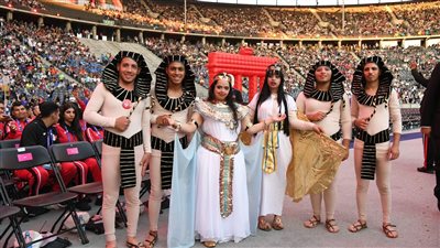 الأزياء الفرعونية تبهر جماهير حفل افتتاح الألعاب العالمية للأولمبياد 