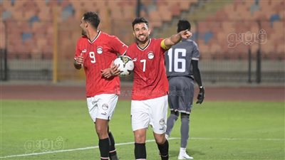 تريزيجيه يسجل هدف منتخب مصر الثالث أمام جنوب السودان (صور)