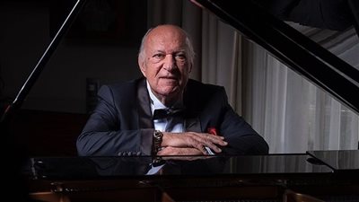 عمر خيرت يفتتح حفلات أغسطس فى مكتبة الإسكندرية