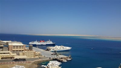 تداول 15 ألف طن بضائع عامة ومتنوعة بموانئ البحر 