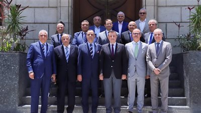 تكريم رئيس ونائب جامعة عين شمس بكلية الهندسة