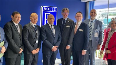 وزير الطيران المدني يشهد عقد توقيع عقد صيانة شامل لطائرات مصر للطيران