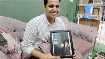 كانت مضغوطة بسبب الامتحانات وحبيت أفرحها.. حكاية روميو وجوليت المنوفية (فيديو)