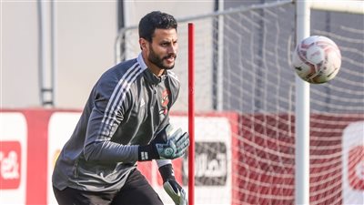 انتظام الثلاثي الدولي في تدريبات الأهلي