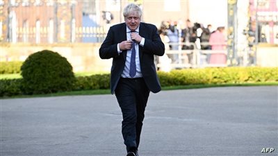 البرلمان البريطاني يصادق على تقرير يدين جونسون بقضية 