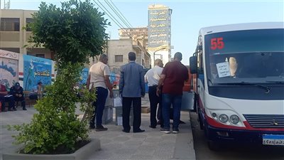 تسليم أسئلة اللغة الأجنبية الثانية إلى لجان امتحانات الثانوية العامة 2023 بالمنصورة 