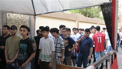 لحظة دخول طلاب الثانوية العامة 2023 إلى اللجان لأداء امتحان اللغة الأجنبية الثانية (قيديو وصور) 