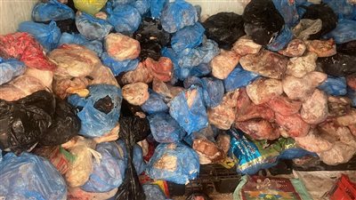 ضبط 400 كيلو لحوم فاسدة بإحدى الثلاجات في الإسماعيلية