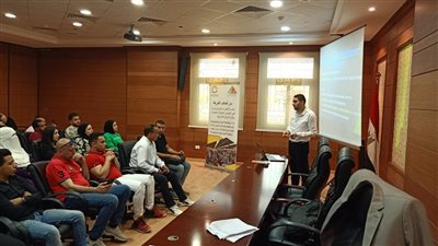 رئيس غرفة صناعة الملابس: نحرص على رفع قدرات العاملين داخل المنشآت الصناعية بالقطاع