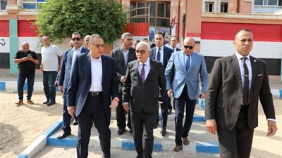 وزير التربية والتعليم ومحافظ الشرقية يتابعان امتحانات الثانوية العامة بالصالحية