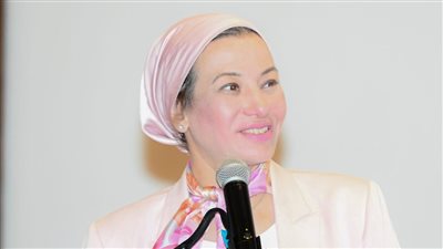 وزيرة البيئة تعلن البدء في مشروع تحويل الغردقة لمدينة خضراء