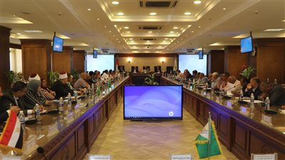 محافظ الجيزة لرؤساء الأحياء: حملات إزالة مستمرة لمخالفات البناء خلال عيد الأضحى (صور)