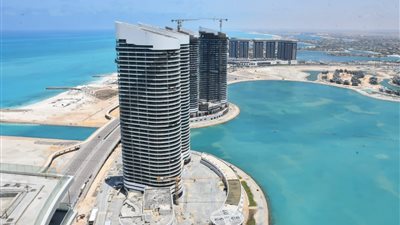 وزير الاسكان يكلف بإعداد جداول زمنية مضغوطة لتسليم وحدات أبراج العلمين للحاجزين