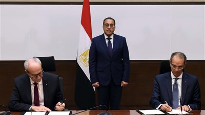 رئيس الوزراء يشهد توقيع اتفاق مصري جزائري في مجال الاتصالات والبريد 