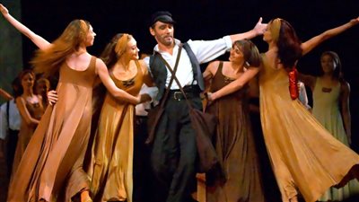 أشهر راقص باليه روسي: أتمنى الرقص مع فرقتي على خشبة الأوبرا المصرية