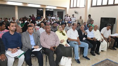 محافظ الفيوم يعقد لقاءً جماهيريًا مع أهالي يوسف الصديق 