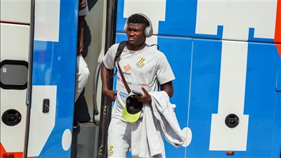 منتخب غانا الأولمبي يصل الزمالك استعدادا لمواجهة فريق الأمل (صور)