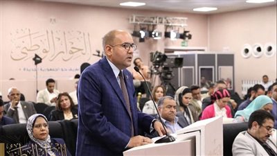 الحوار الوطني، مصطفى أبو زيد يطالب بإطلاق استراتيجية موحدة للصناعة المصرية 