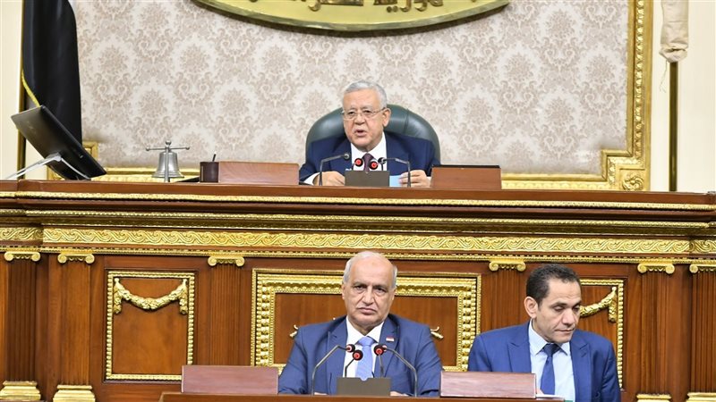 جلسة البرلمان لمناقشة