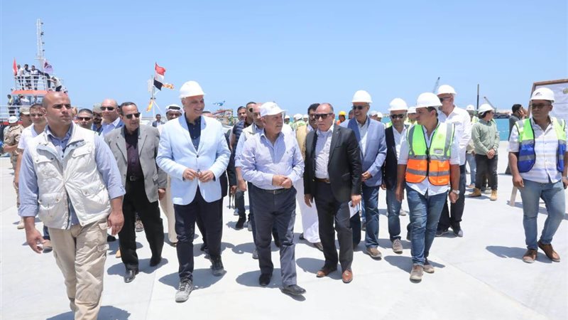 وزير النقل يتفقد