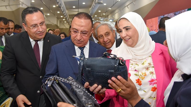  نيفين القباج وزيرة
