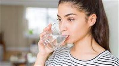 تفسير حلم شرب الماء في المنام وعلاقته بطول العمر والرزق الحلال 