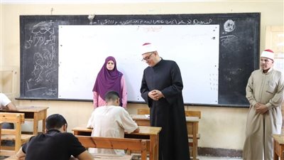 أمين البحوث الإسلامية يتفقد امتحانات الشهادة الثانوية الأزهرية بالمنوفية 