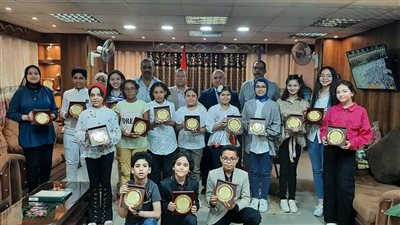 وكيل تعليم دميـاط يلتقي الطلاب الموهوبين الحاصلين على المراكز الأولى بمهرجان الطفل المبدع الدولي