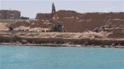 الفريق أسامة ربيع يجري جولة بمشروع القطاع الجنوبي لقناة السويس (صور وفيديو) 