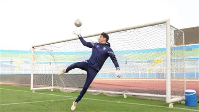 استمرار استبعاد شريف إكرامي من قائمة بيراميدز لمواجهة الاتحاد في كأس مصر