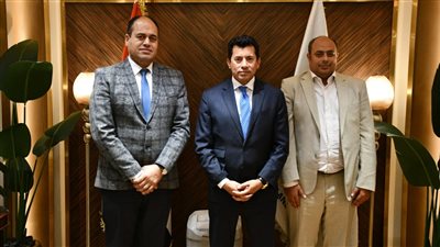 أشرف صبحي يصدر قرارًا بتغيير بعض قيادات الشباب والرياضة 