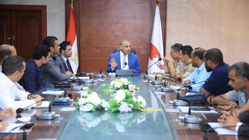 اجتماع محافظ سوهاج,