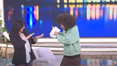 منى الشاذلي ترقص مع نويل روبنسون (فيديو)