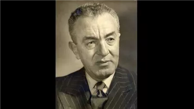 مقبرة الخالدين.. فكرة نفذها السيسي بعد 76 عاما من مطالبة صحفي شهير بإنشائها