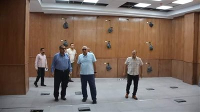 محافظ الوادي الجديد يتابع أعمال التشطيبات بمركز السيطرة الموحد للطوارئ والسلامة العامة 