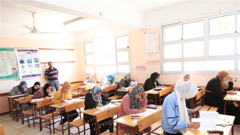 طلاب الثانوية، فيتو