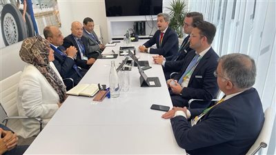 وزير الطيران: التقنيات الحديثة مستقبل صناعة النقل الجوي العالمي