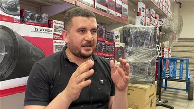 تبدأ من 900 جنيه، تعرف على أسعار شاشات السيارات وأنواعها (فيديو)