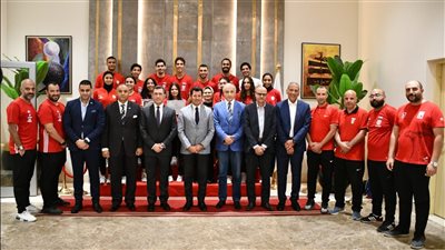 أشرف صبحي يكرم أبطال مصر في التايكوندو وألعاب القوى والإسكواش(صور)