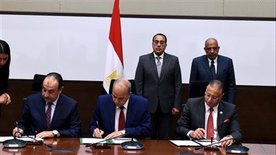 مدبولي يشهد توقيع عقد اتفاق تأسيس شركة لإنشاء وتشغيل مصنع إنتاج حبيبات الكلور