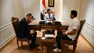 أشرف صبحي يتابع أداء المشروع القومي لموهوبي الإسكواش واستعدادات البطولة العربية 