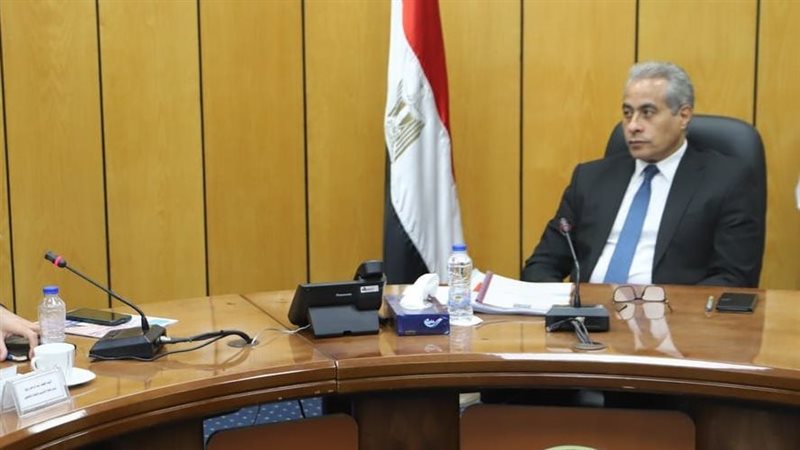 حسن شحاتة وزير العمل،فيتو