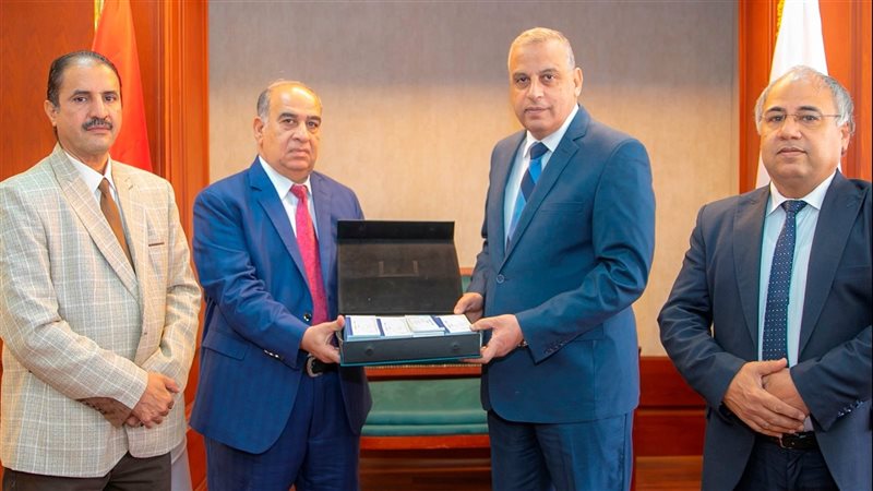 محافظ سوهاج يشهد