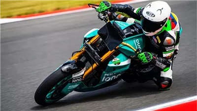 القبض على قائدي دراجات نارية لأدائهم حركات استعراضية في دمياط 