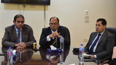 رئيس جامعة حلوان يؤكد ضرورة زيادة أعداد الوافدين