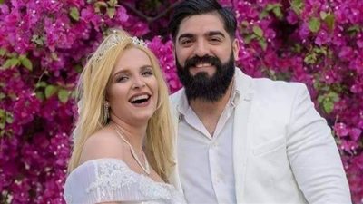 بعد أنباء ضربها وابتزازها، زوج المطربة ميرنا طارق: 