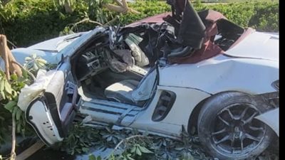 سيارة بورش بسرعة 200 كيلو السبب.. تفاصيل حادث التجمع الأول.. انقلبت عدة مرات قبل اصطدامها بالأشجار.. وأسفر عن مصرع شخصين(صور)
